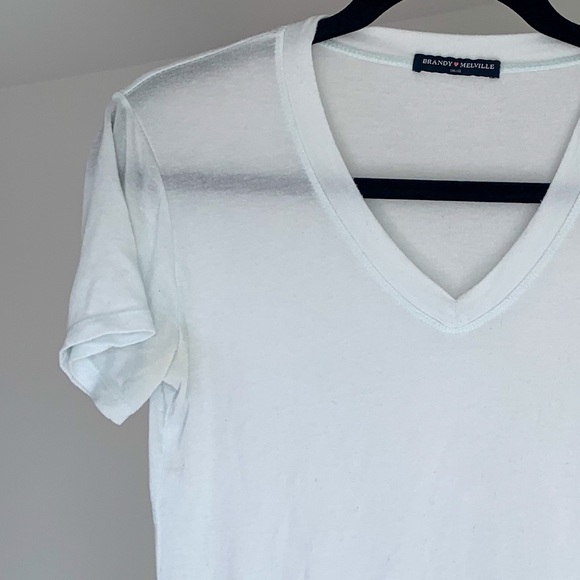 Brandy Melville V Neck Short Sleeve - Picture 4 of 4
